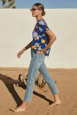 W22A Mum Jeans In Blue Denim