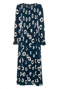 W22A Dresses Dahlia Dress In Ladybell