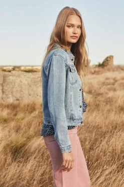 W22A Freya Jacket In Mid Blue Denim Tops
