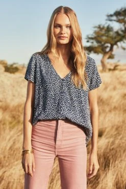 W22A Tops Jemima Top In Stardust