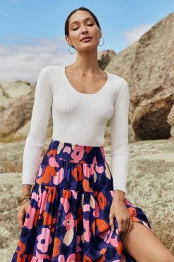 W22A Long Sleeve Belle Knit In White