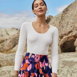 W22A Long Sleeve Belle Knit In White