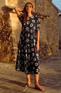 W22A Lottie Dress In Ladybell