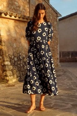 W22A Lottie Dress In Ladybell