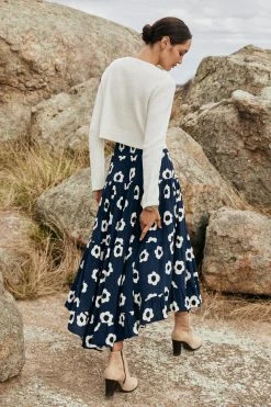 W22A Sage Long Sleeve Crop Knit In White