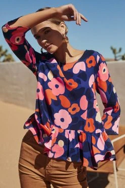 W22A Winter Celeste Top In Juniper Tops