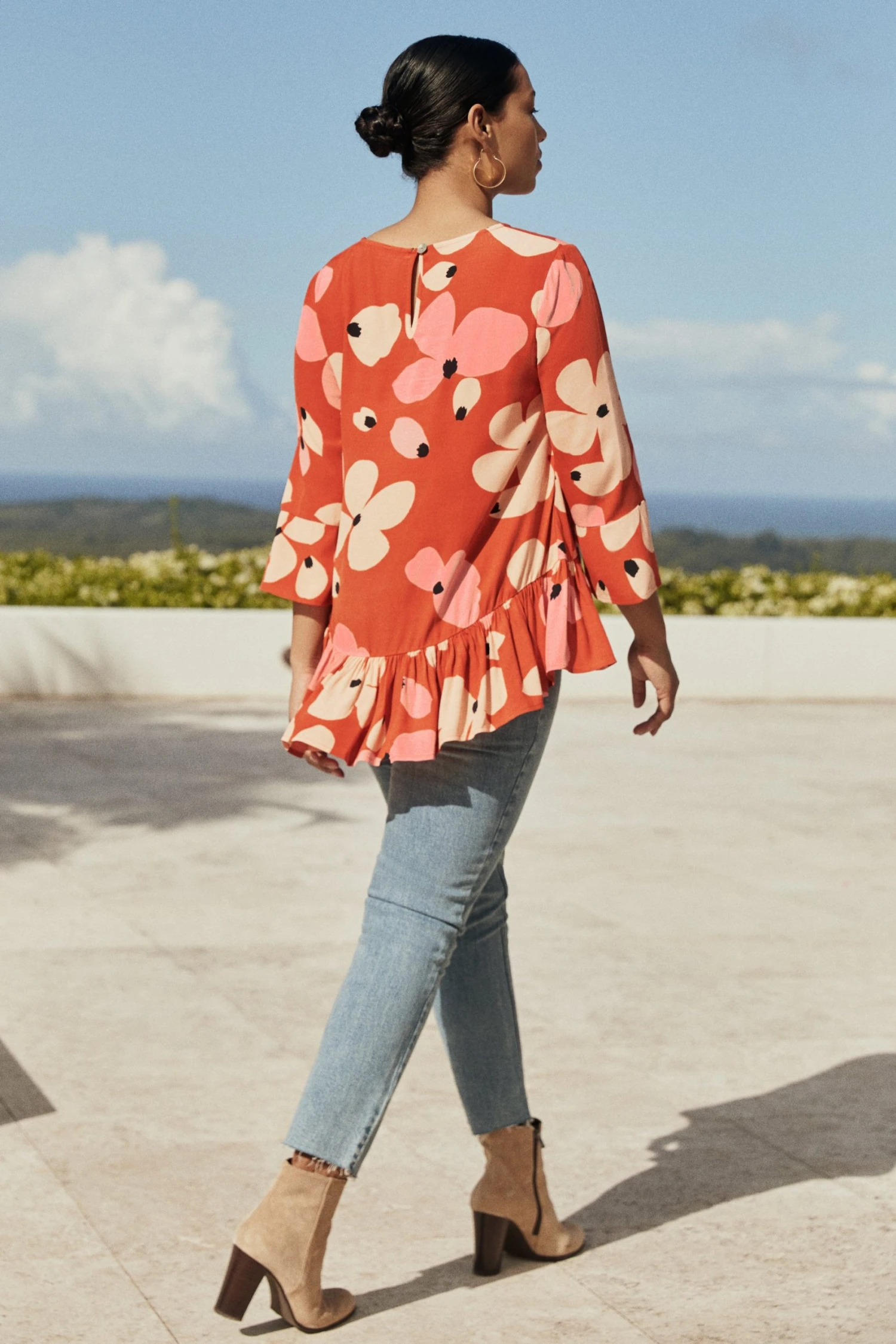 W22D Winter Celeste Top In Fire Bloom 9 W22D Winter Celeste Top In Fire Bloom