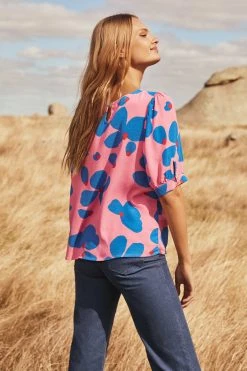 W22D Martina Top In Sapphire Rose