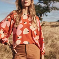 W22D Vivienne Top In Fire Bloom 15 W22D Vivienne Top In Fire Bloom