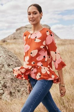 W22D Winter Celeste Top In Fire Bloom 14 W22D Winter Celeste Top In Fire Bloom